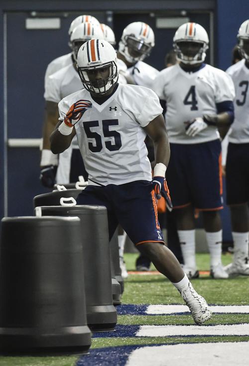 Carl Lawson S Decision To Return Prompted By One Underlying Reason Auburn University Sports News Oanow Com
