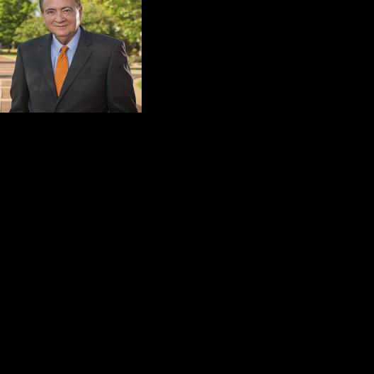 Gogue says he'll stay at Auburn 'as long as they need me'