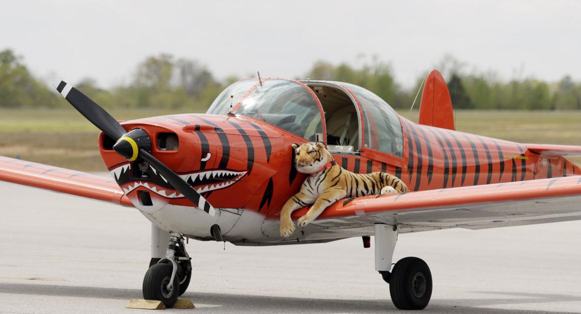 Flying Tigers land at Auburn airport | Local News | oanow.com
