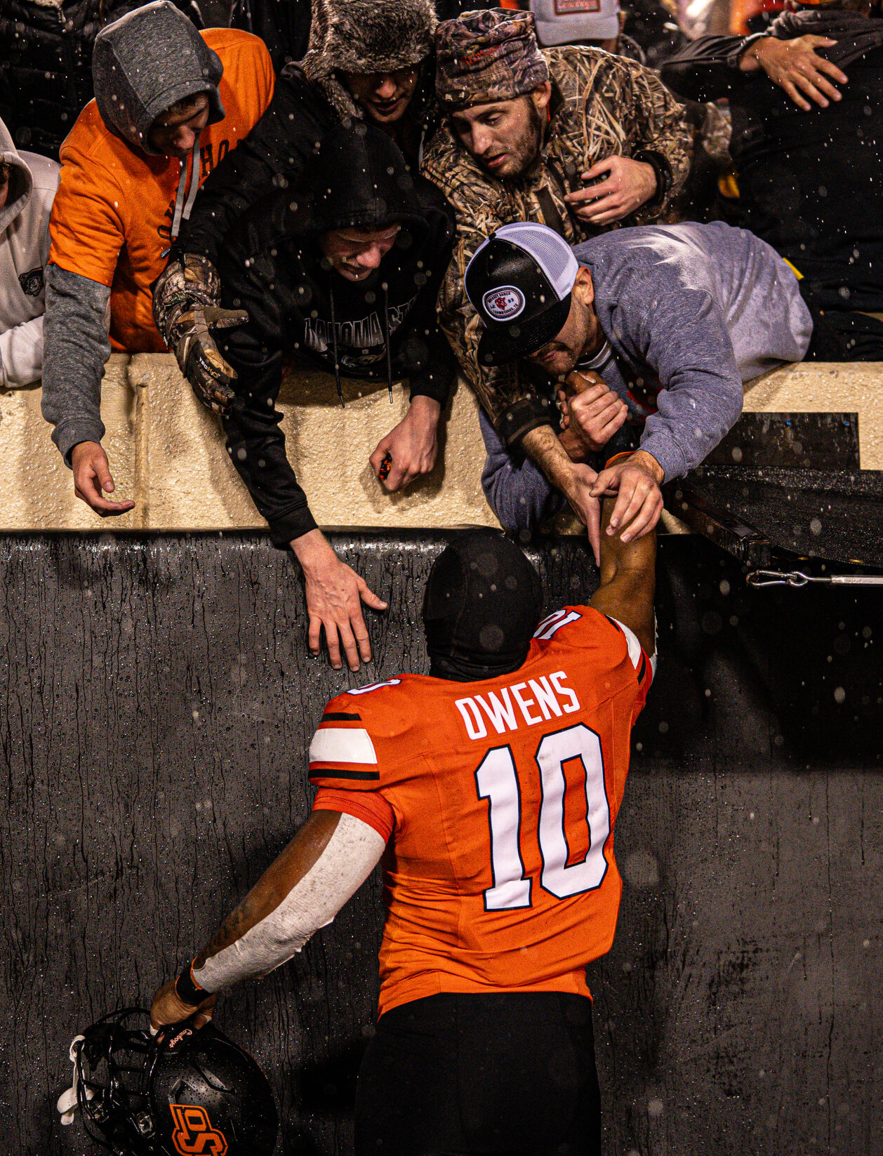 Rashod Owens Celebrating With Student Section | | Ocolly.com