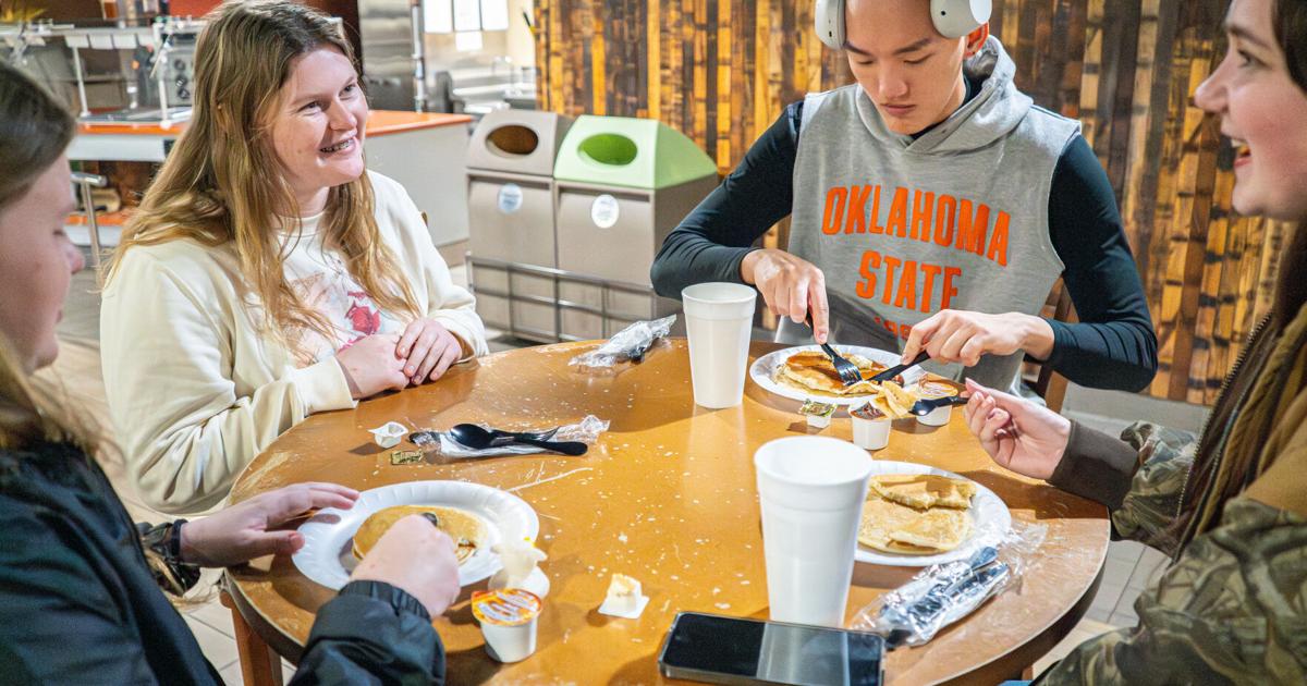 See our best pictures from the Student Union Activities Board's 'Late Night Cafe'