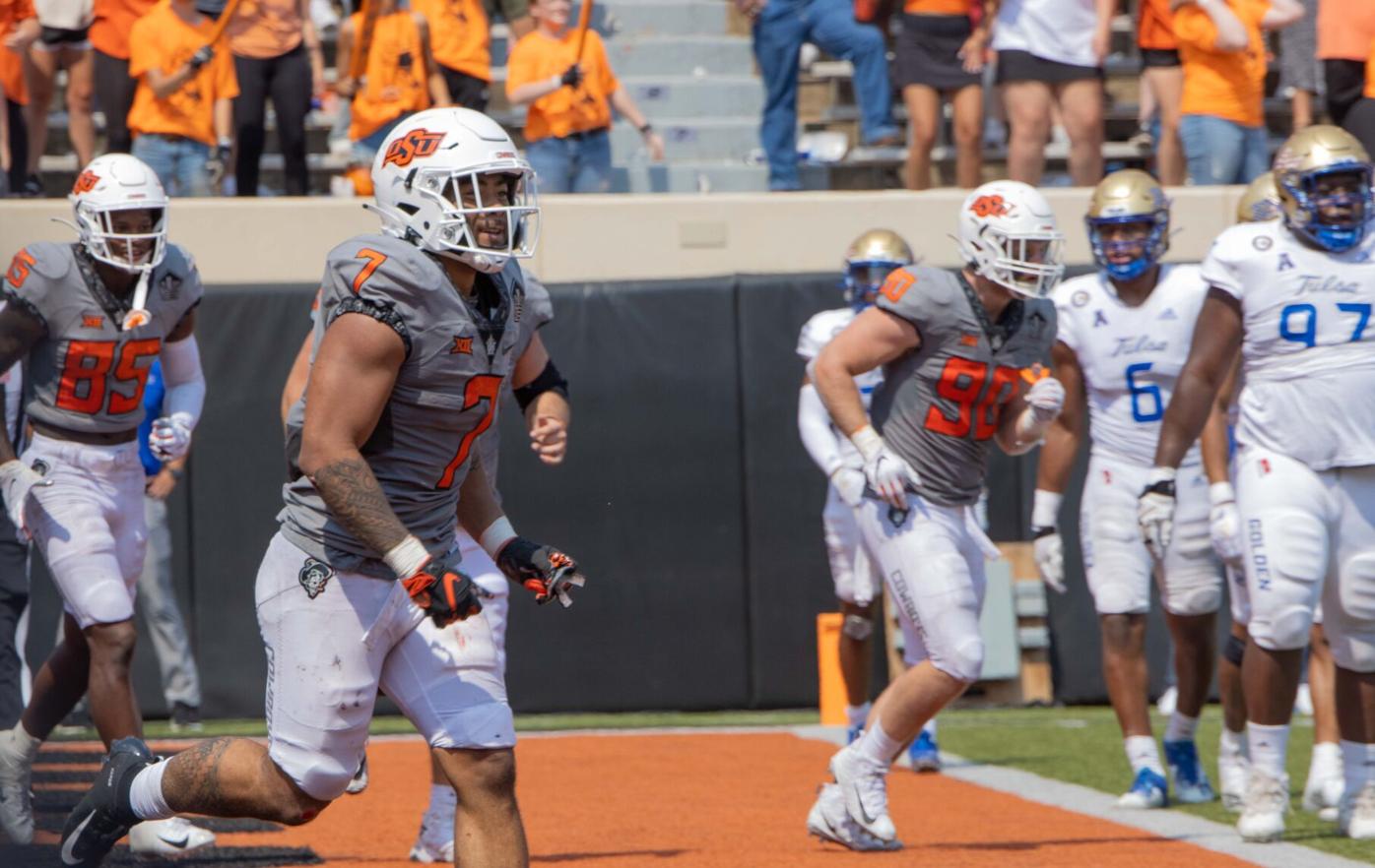 Former Oklahoma State Cowboys running back Jaylen Warren makes