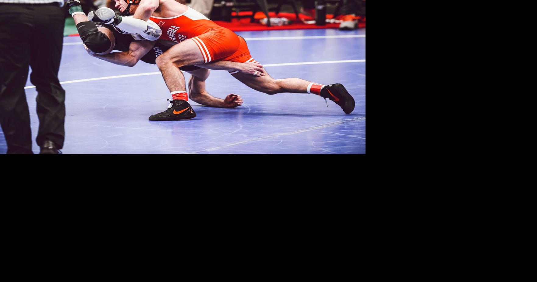 Fix falls in National Championship bout | Sports | ocolly.com