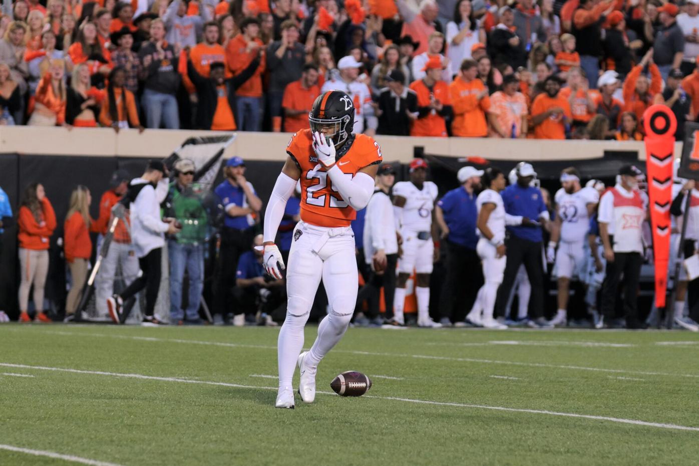 Cowboys go old school with Homecoming uniforms, Sports