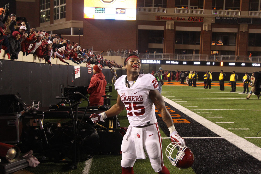 Report: Amelia Molitor and Joe Mixon meet, agree to lawsuit settlement, Sports