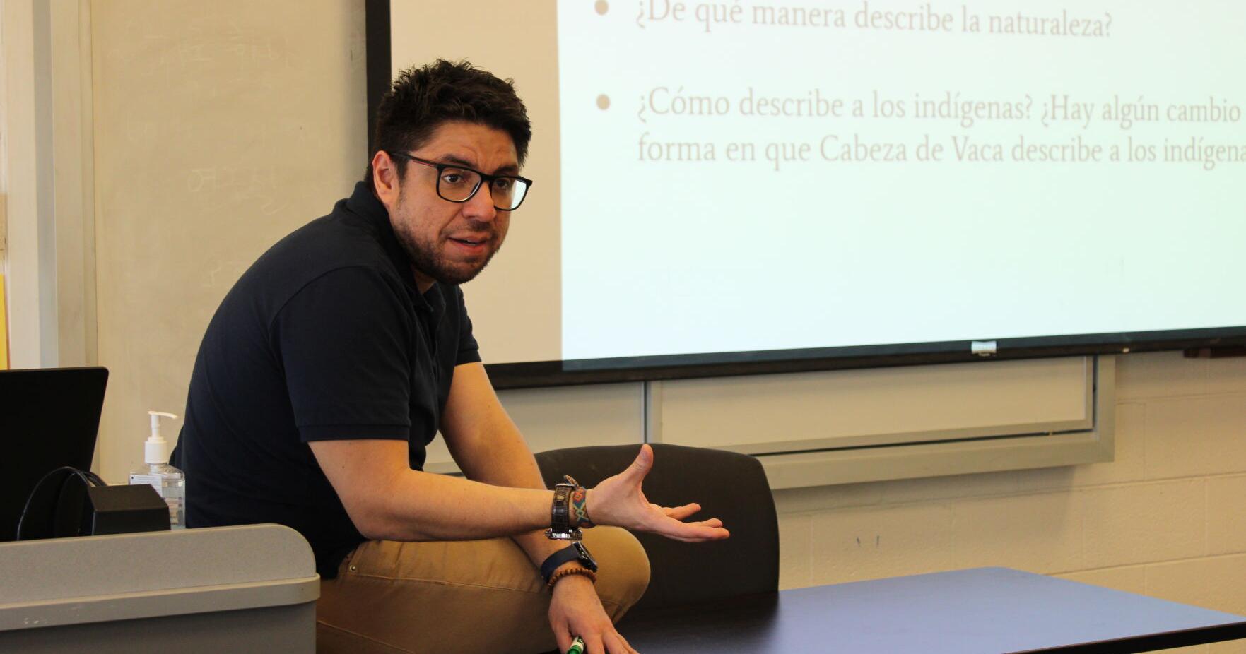 Columbian-born professor brings relatability to his classes - Vimarsana News