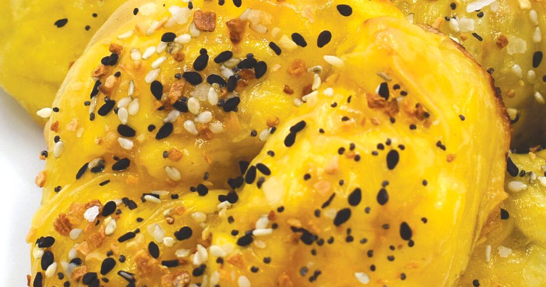 Scrambled eggs, gluten free breakfast bagels