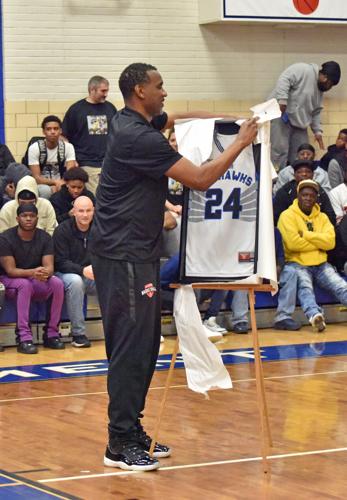 Stephen Decatur Basketball Stephen Decatur retires basketball champion Andre Foreman's number ...