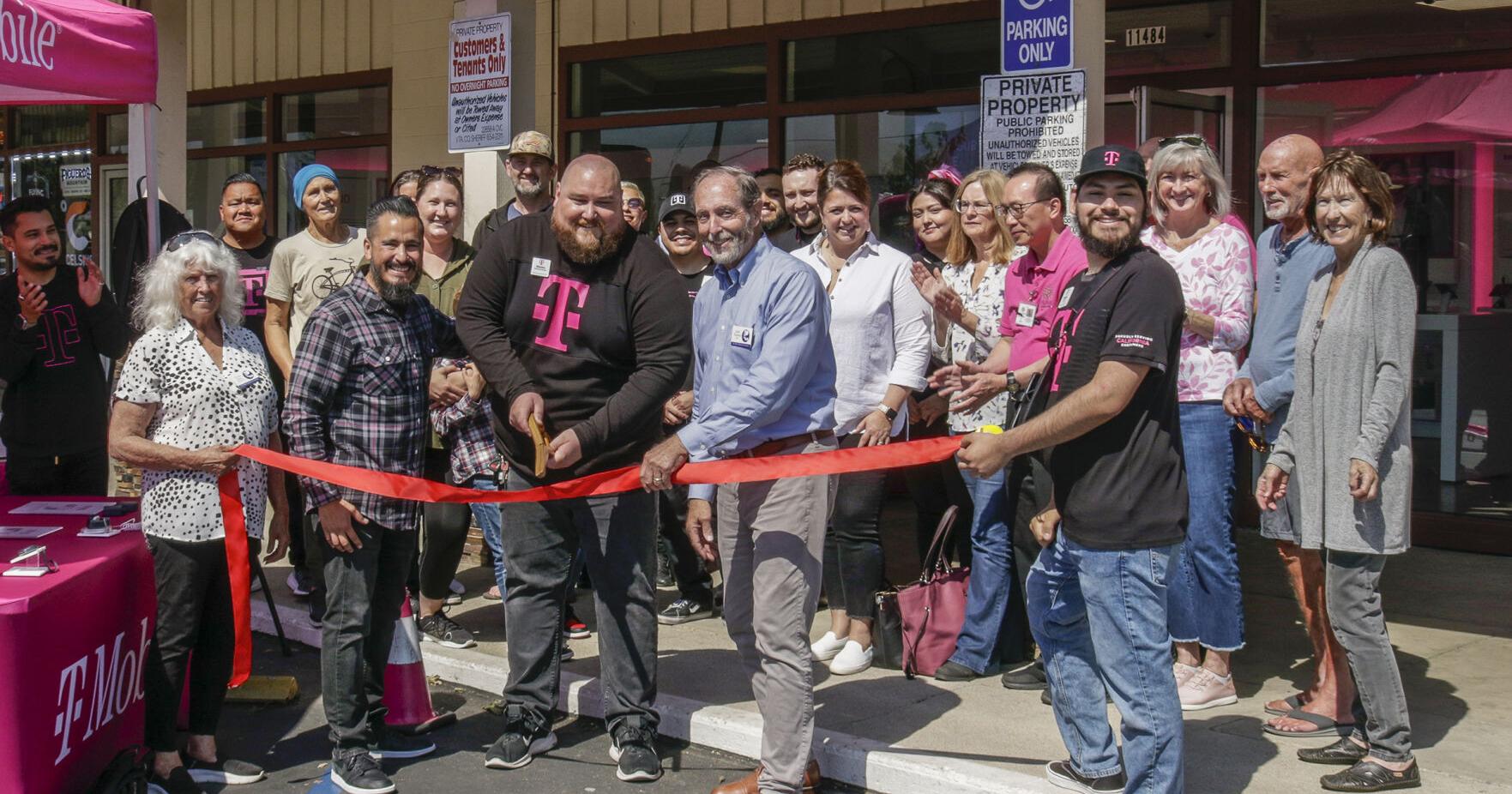 T-Mobile officially opens in Mira Monte - Vimarsana News