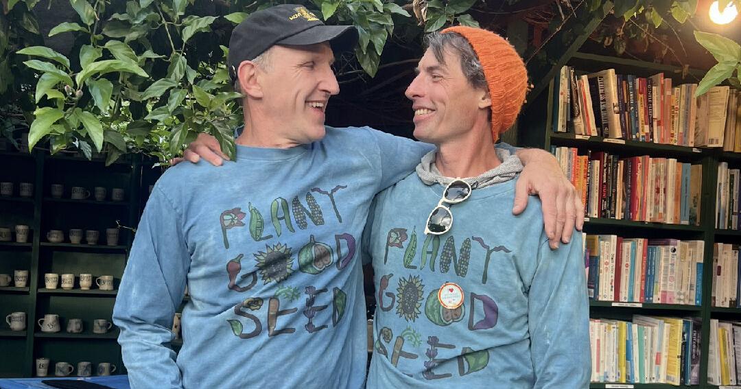 العقول العظيمة تتحد في كتب بارت في يوم المكتبة المستقلة