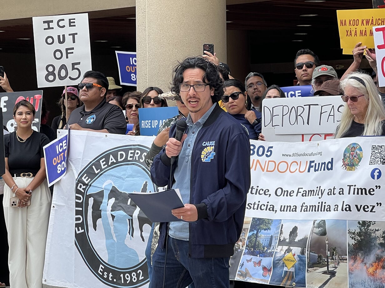 Coalitions unite, speak out against ICE raids in Ventura County | County |  ojaivalleynews.com