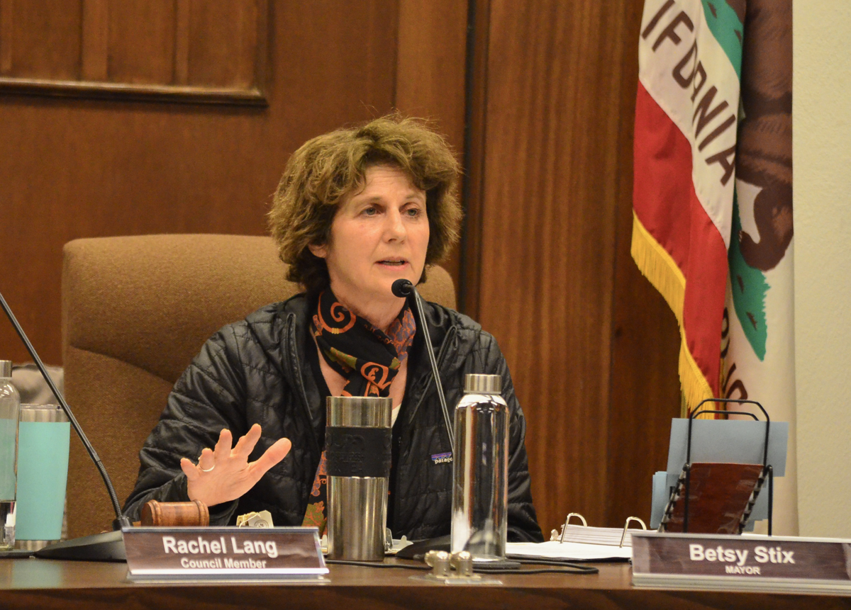 Mayor’s proposed ordinance raises freespeech concerns Government