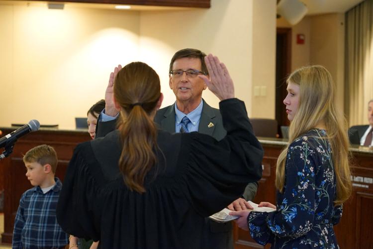 Two new Olathe council members sworn in | City News | olathereporter.com