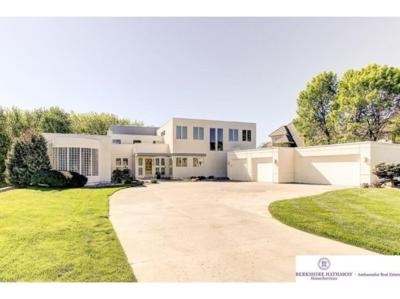 17059 Pasadena Court, Omaha NE.  68130