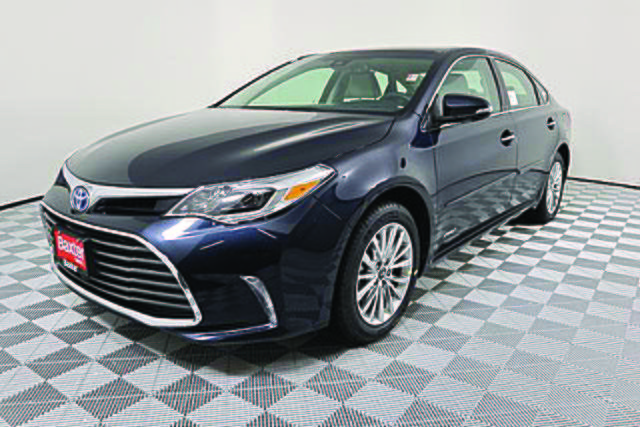 2018 Toyota Avalon Hybrid Sedans Omaha 2018 Toyota Avalon Hybrid Limited