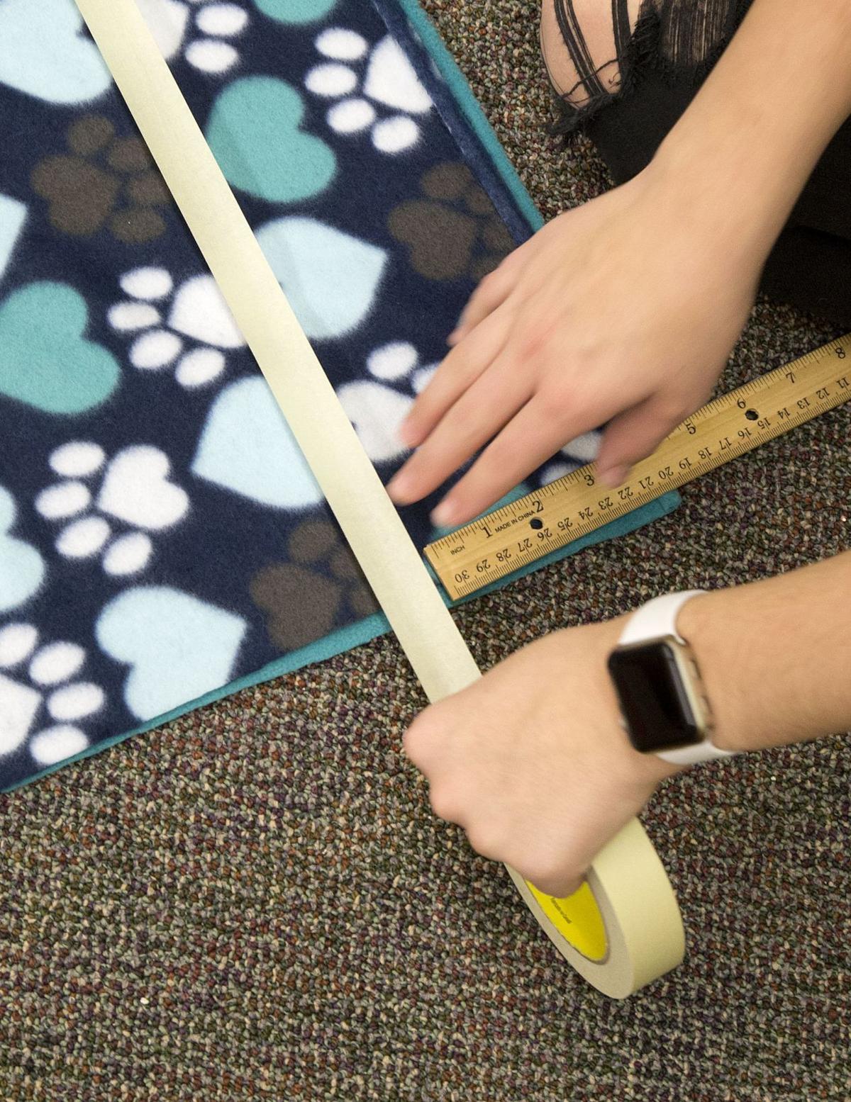 Cozy Up To These No Sew Fleece Blankets The Entire Family Can Make Together Momaha Omaha Com Red carpet nails & spa.