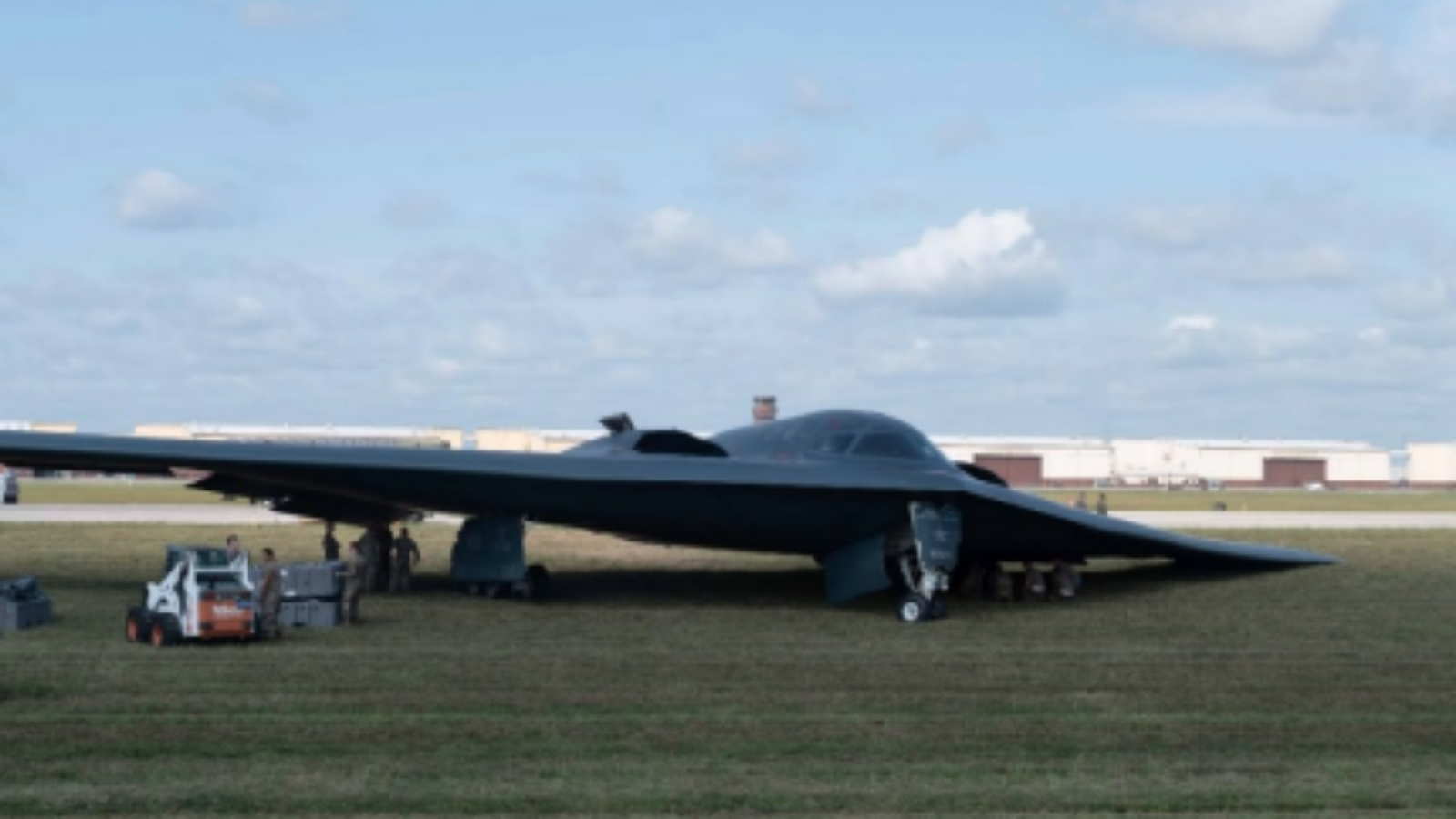 Investigation Finds Part Failure Led To B-2 Nuke Bomber's Landing-gear ...