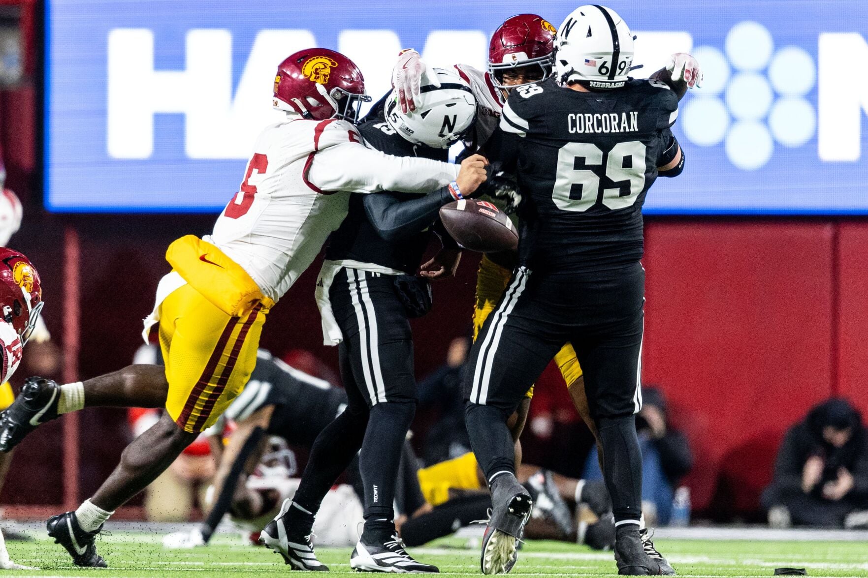 Dayton Raiola signs with Oregon to play tight end