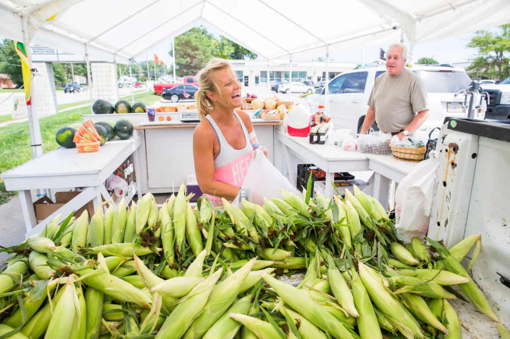 In Omaha, ear-to-ear grins for roadside sweet corn stands | Living ...