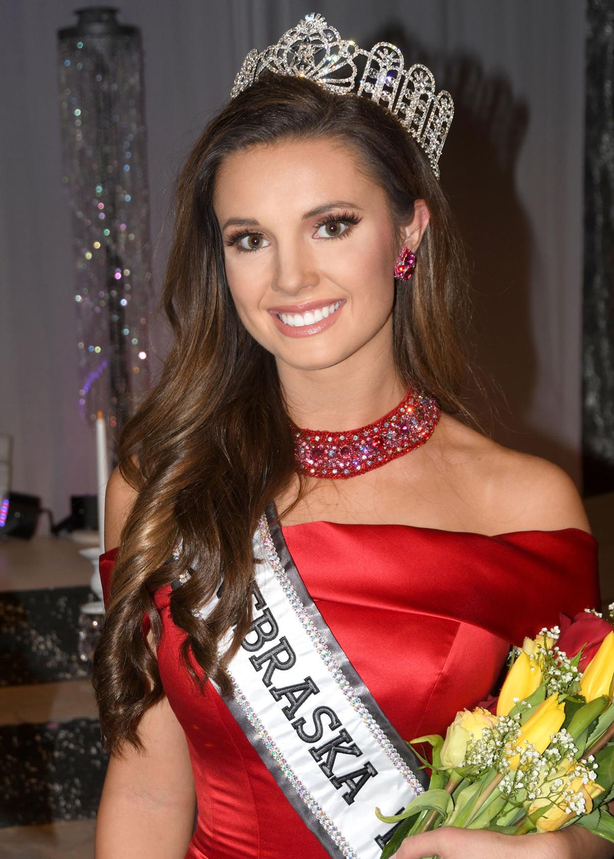 Sarah Rose Summers crowned Miss Nebraska USA Living
