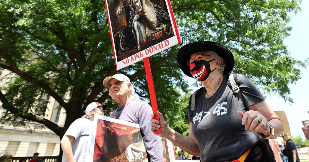 Anti-Trump demonstrators crowded streets, parks and plazas across the US ...