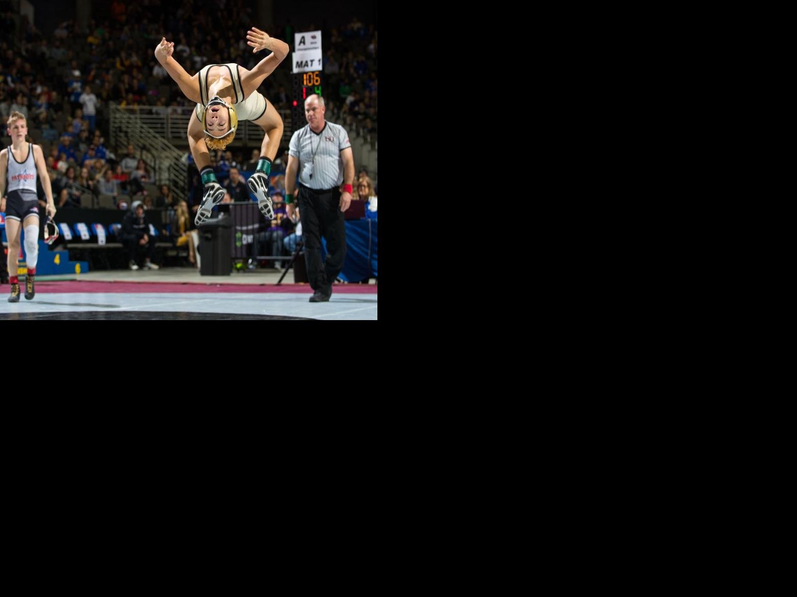 Photos State title day at Nebraska State wrestling championships