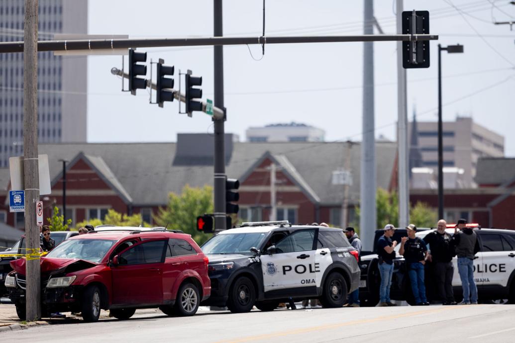 Omaha police arrest two men after car chase with shot fired