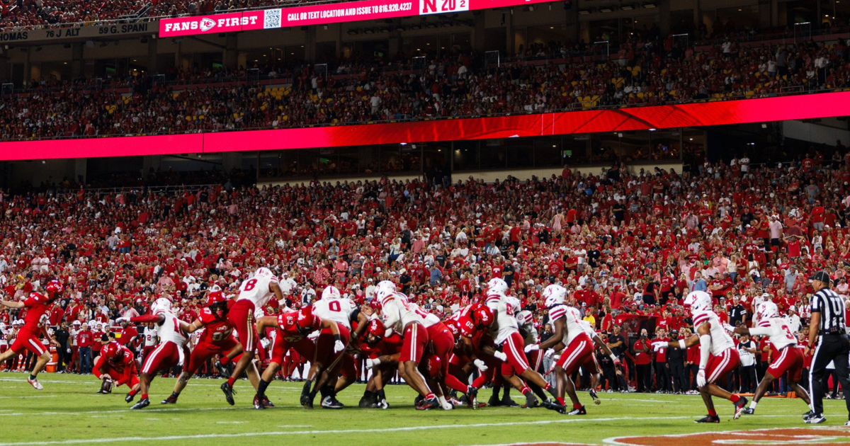 Nebraska lernt aus dem Sieg gegen Cincinnati, während sich die Huskers vor ...