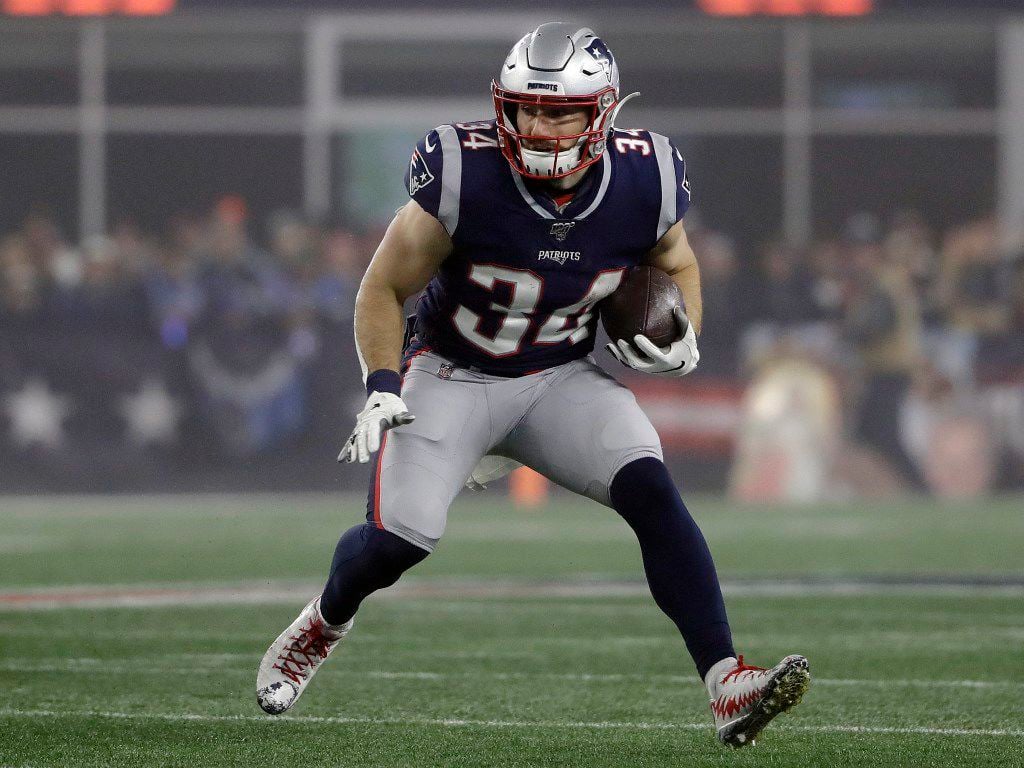 Rex Burkhead on track for lead role in Patriots' backfield