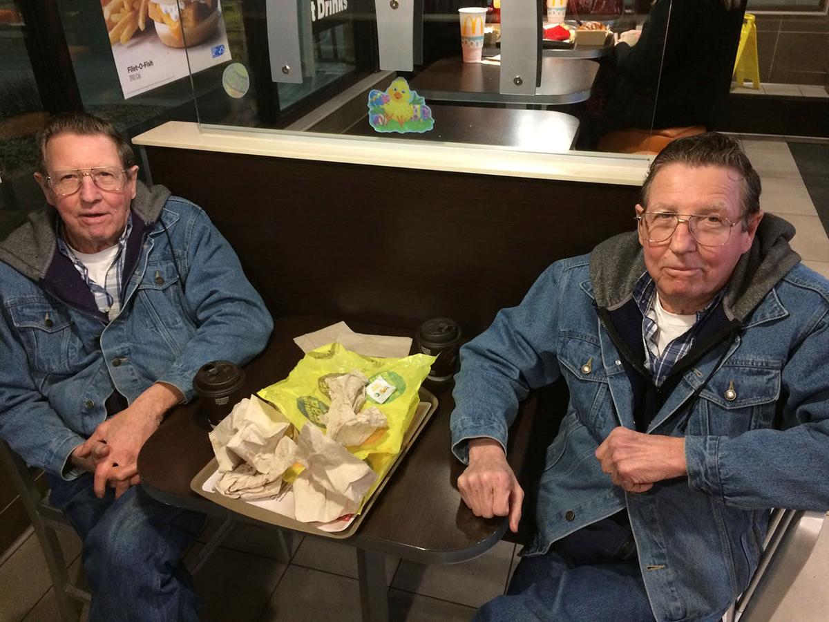 80yearold twins from Belden, Nebraska, find fame on Twitter
