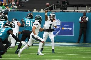 FOOTBALL-NFL-JAC-PHI/
