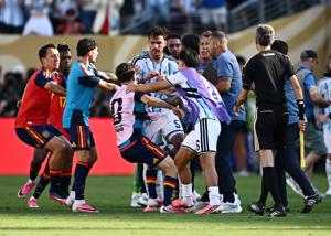 SOCCER-WORLDCUP-ESP-ARG/