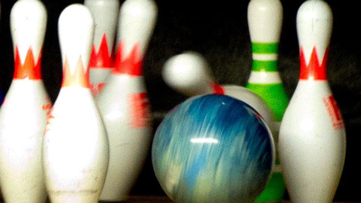 Sempeck S Bowling Venue Near Oak View Mall Abruptly Closes Lifestyles Omaha Com