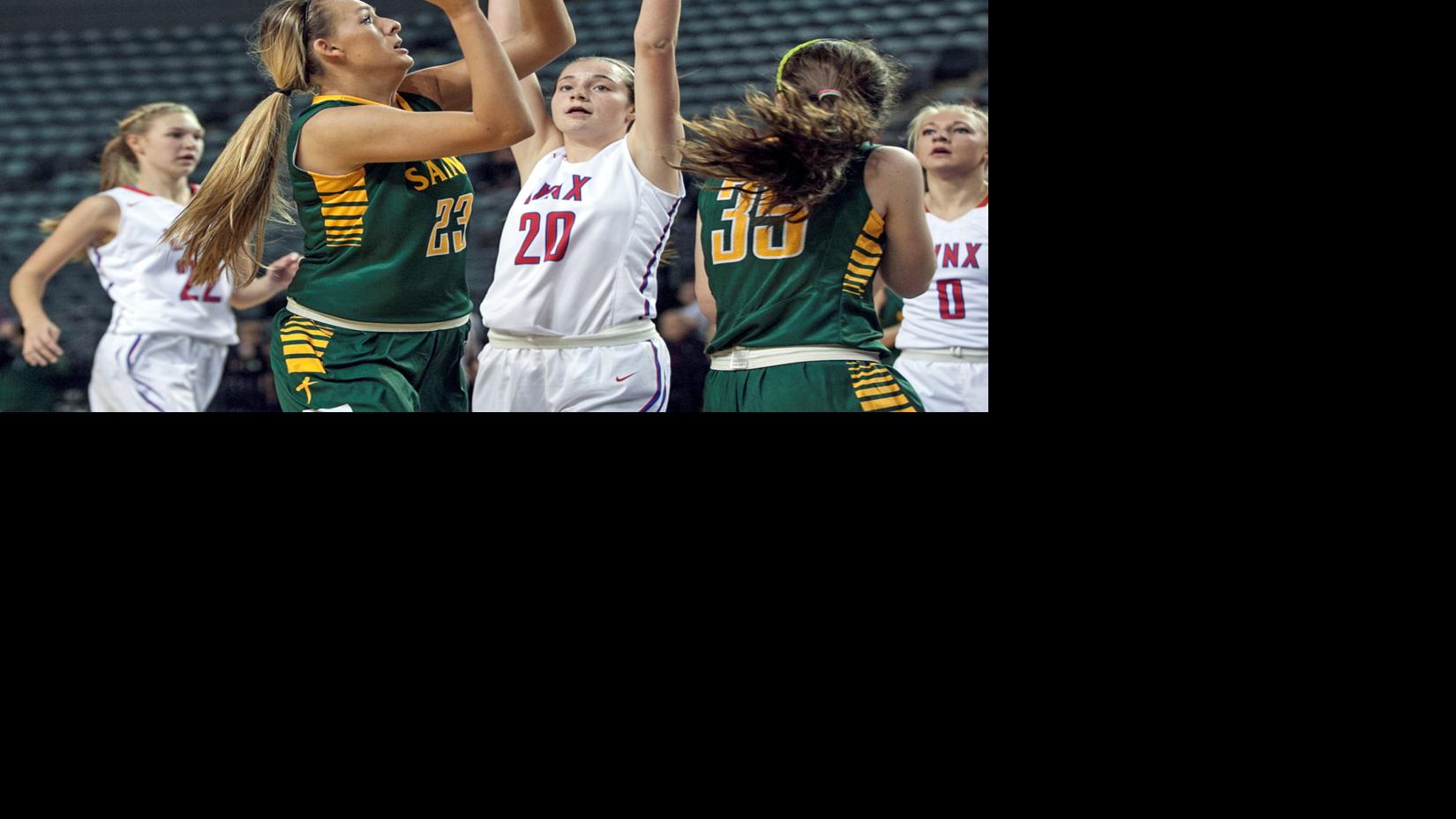 Bonner Crowl Lead The Way As A L Hangs On Against Bellevue West