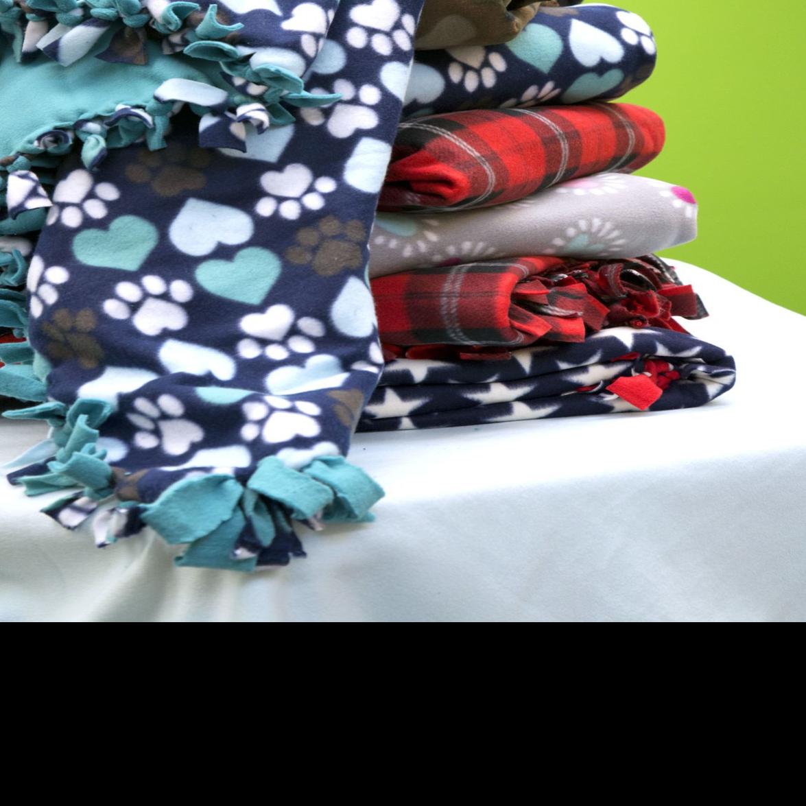 Cozy Up To These No Sew Fleece Blankets The Entire Family Can Make Together Momaha Omahacom