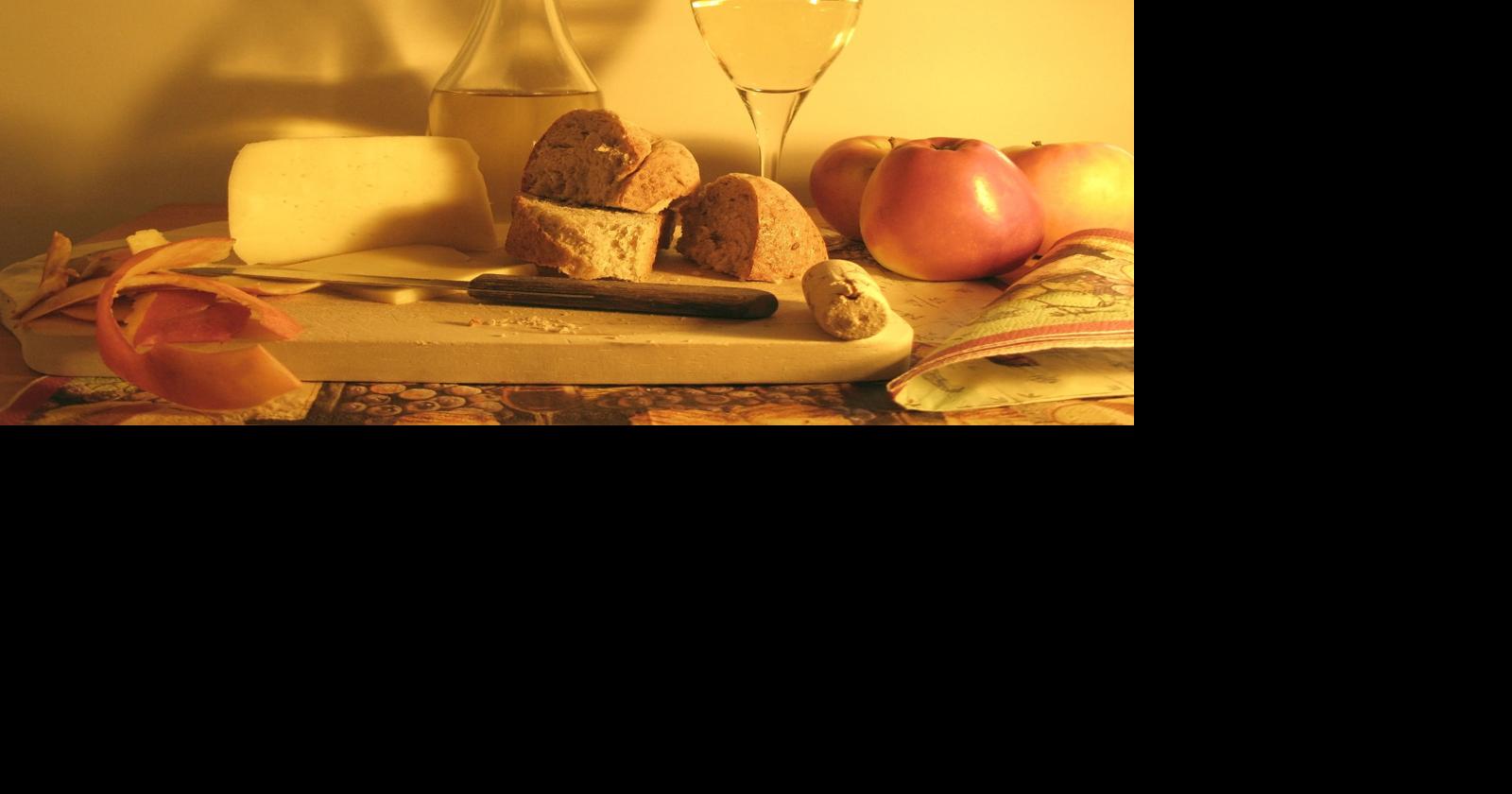 Dining notes HyVee at 108th and Fort to offer wine and cheese tasting