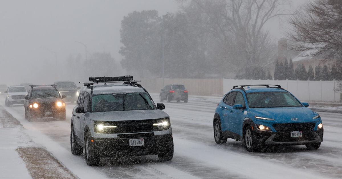 Multiple crashes close I-80 near Council Bluffs