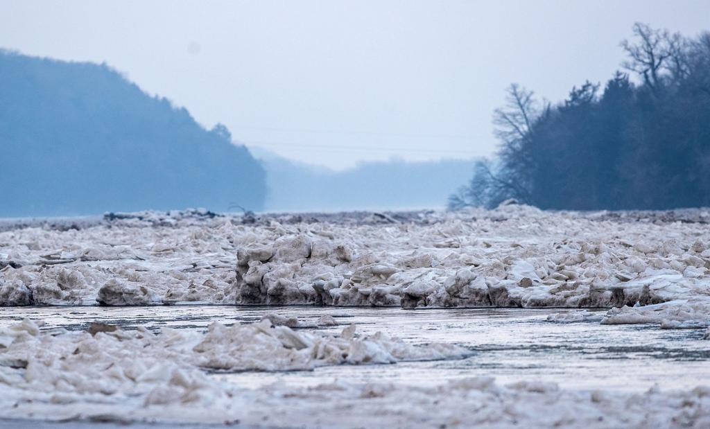 30 Cabins Flooded 2 People Rescued In Ice Jam Flooding On Platte