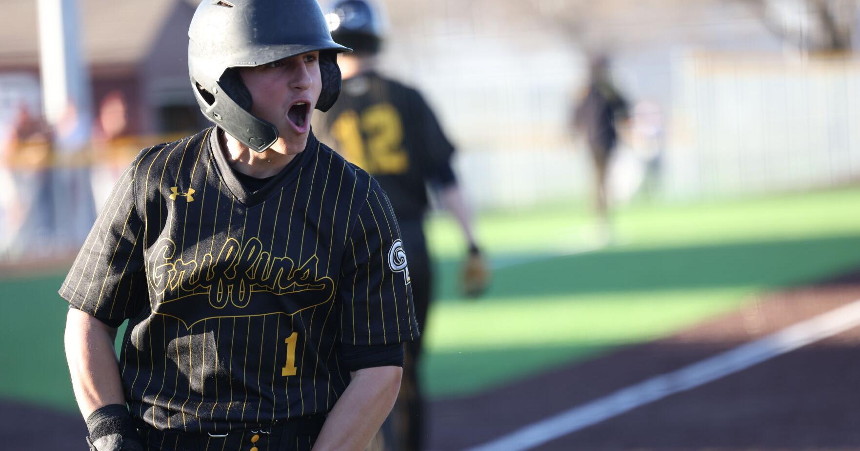 Perfect 10 for Gretna East: Griffins start program history 10-0 - Vimarsana News
