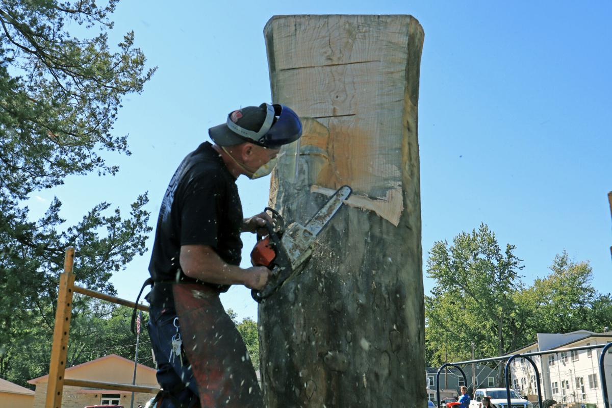 092122-bl-news-wood-carvings-p1.JPG