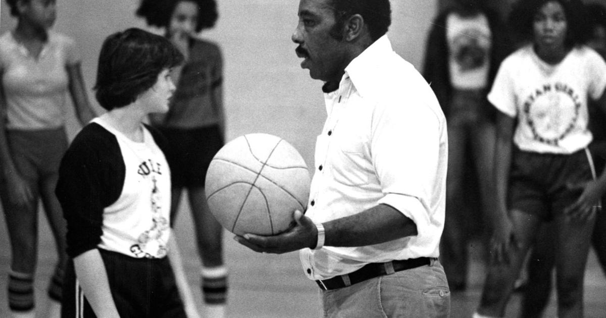 Still Spinnin': Forrest Roper built a girls basketball dynasty, but his ...