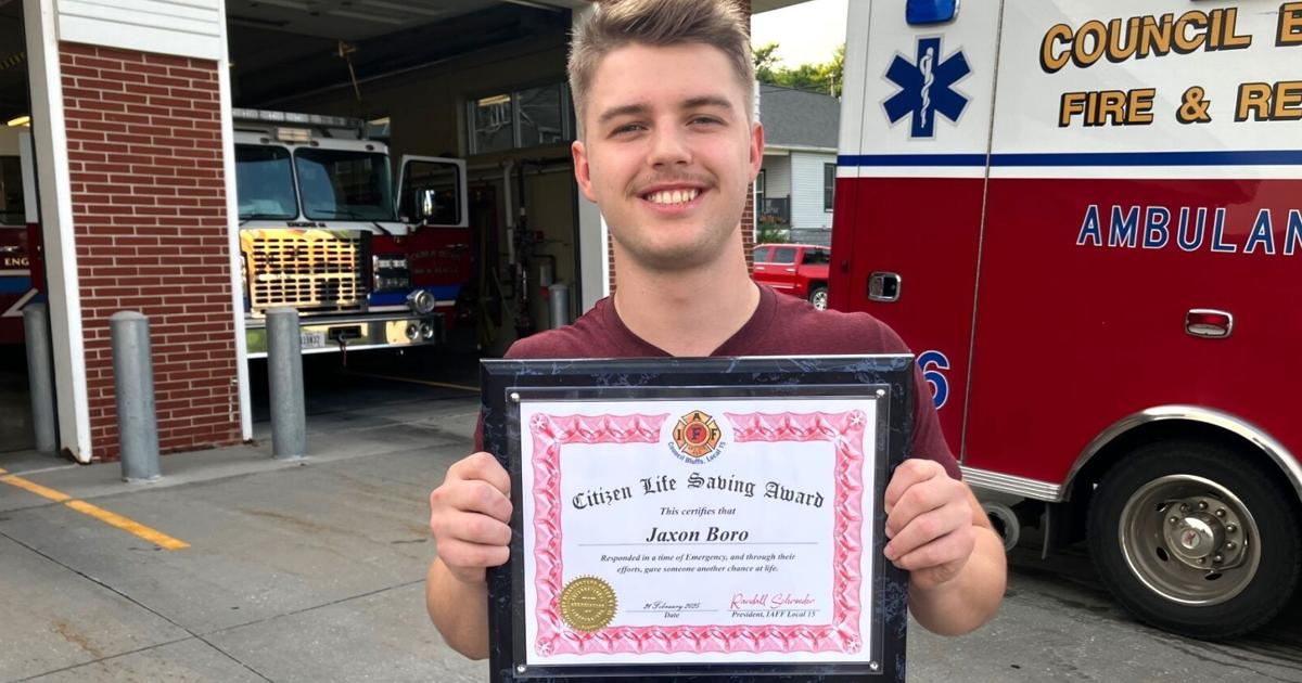 Firefighters honor Council Bluffs man for saving his mother's life