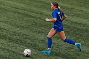 051126-owh-spo-girlsclassa3-nf-08.JPG