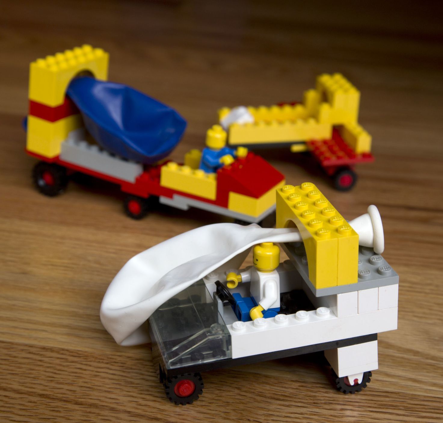 balloon lego