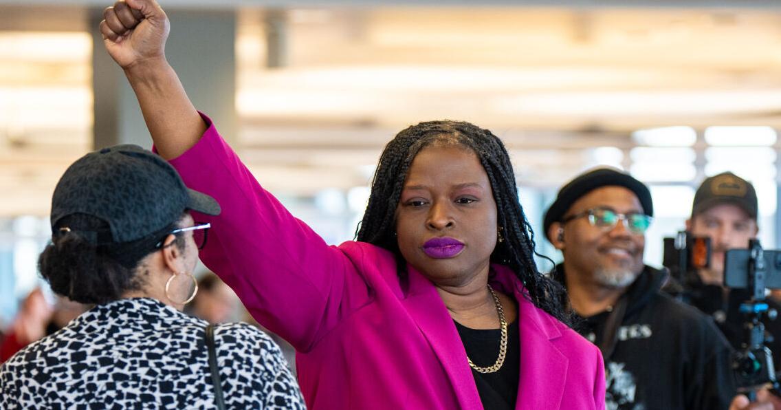 Minnesota activist releases video of arrest after manipulated White House version