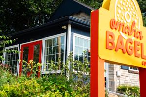 081126-bagelstore-as-2