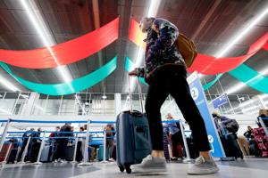2026 holiday travel cheat sheet: How to hack airfares and score deals