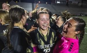 Lincoln Southeast vs Papillion-La Vista South Girls Prep Soccer Districts
