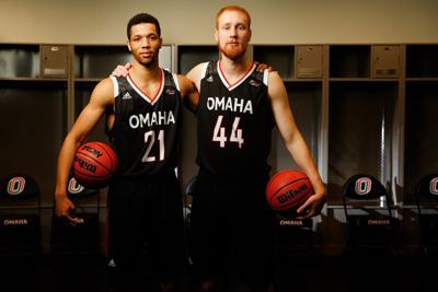 Experience Newcomers Should Help Uno Men S Basketball Give Foes