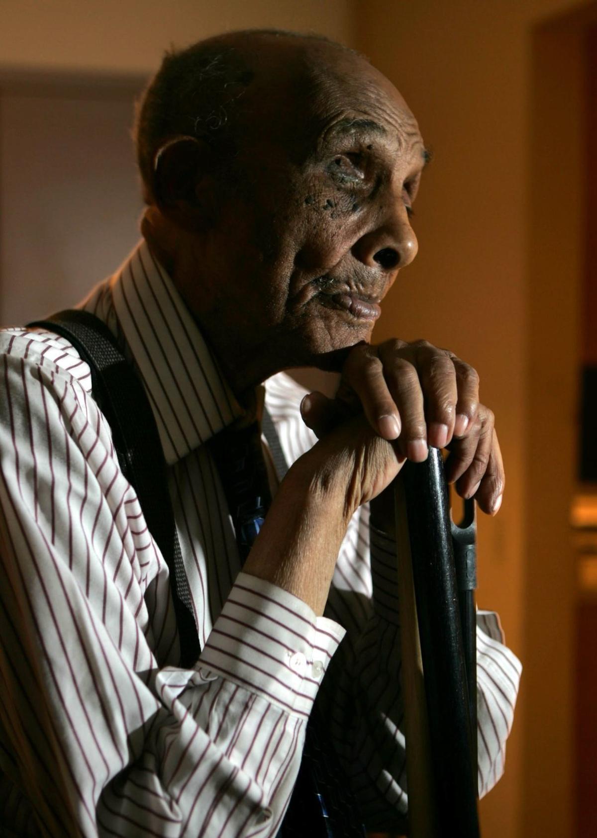 Kelly Sculpture In The Works To Honor Omaha S Iconic Broom Man Archives Omaha Com